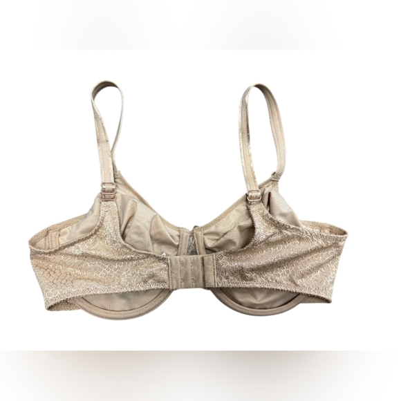 Chantelle Bra Lace Nude Size 36D EUC Underwire - Picture 2 of 4